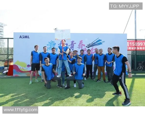 深圳街舞队在极限运动会中的团队协作表现评析与亮点总结